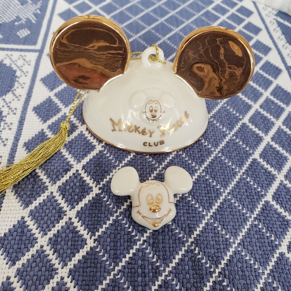 LENOX Disney Mickey Mouse CLUB & PIN - Picture 1 of 11